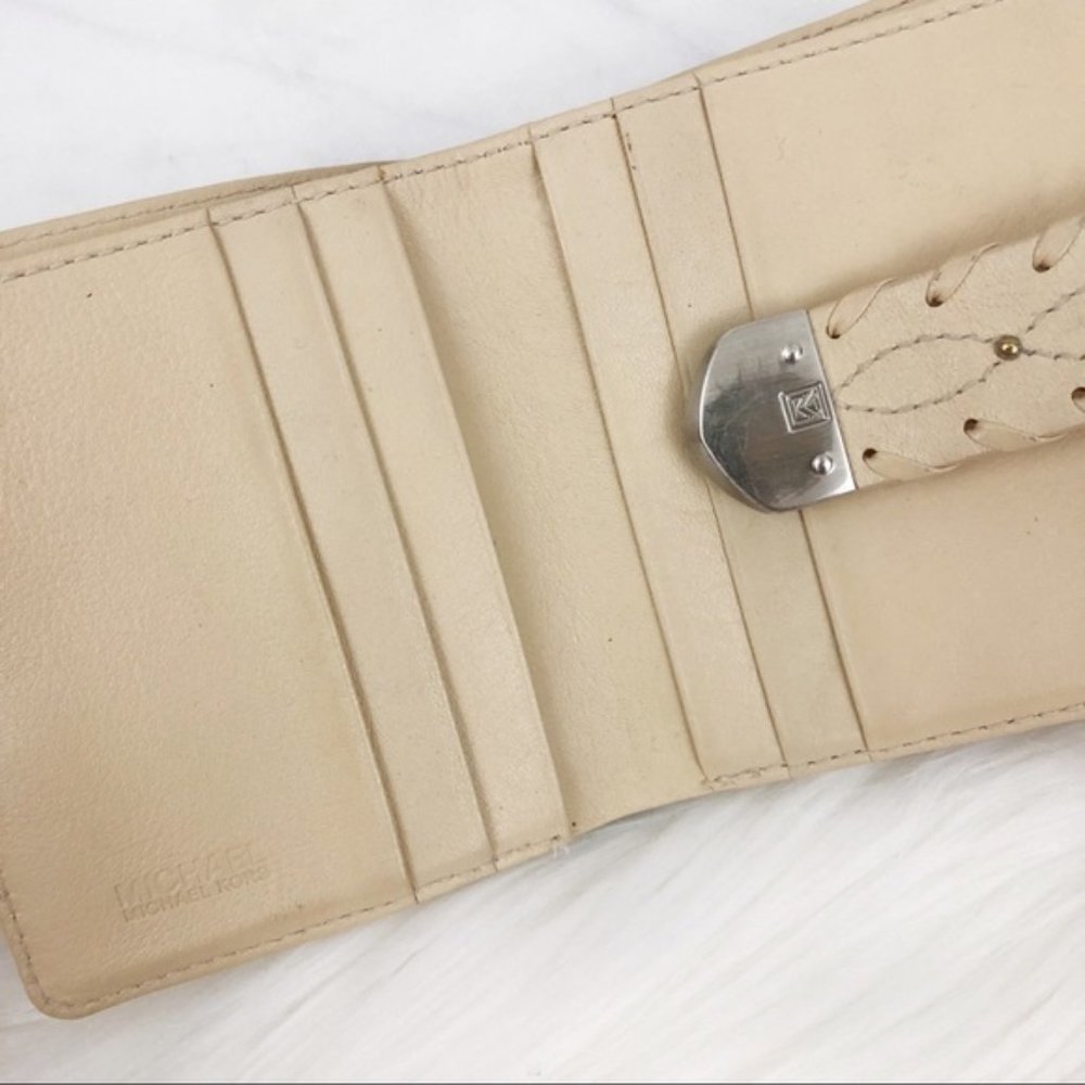 Michael Kors Wallet - Picture 6 of 6